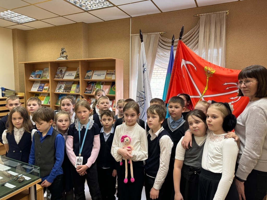 Библиотечный урок «Экскурсия по музейной экспозиции «Летопись земли Красносельской»