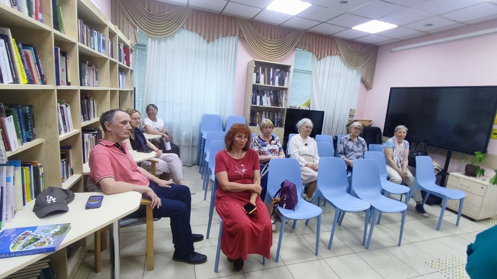 Творческий вечер поэтессы Ирины Титаренко «Вновь в любви Петербургу признаться»